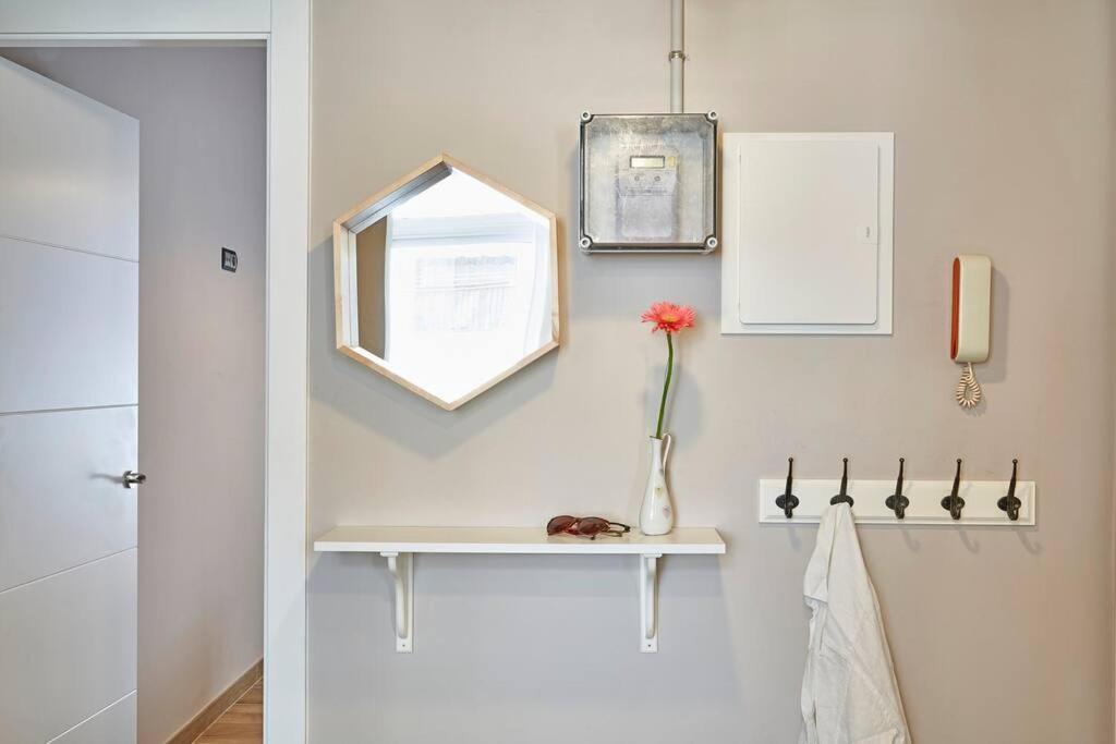 Bebarceloner Sants Apartments - 2 Bedrooms Екстер'єр фото