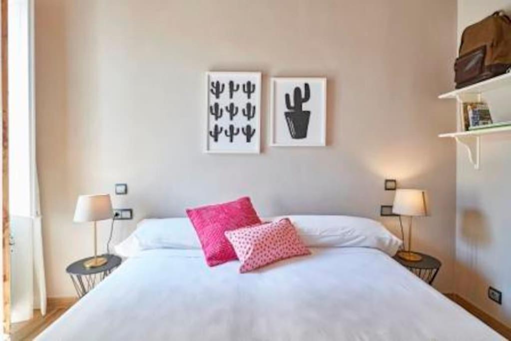 Bebarceloner Sants Apartments - 2 Bedrooms Екстер'єр фото