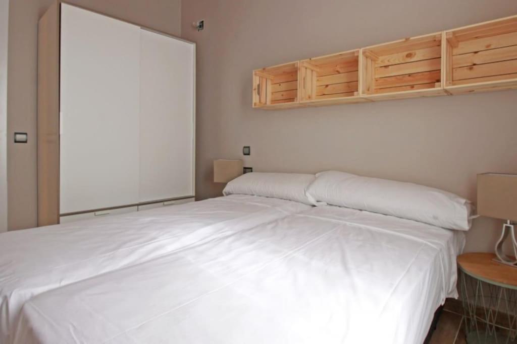 Bebarceloner Sants Apartments - 2 Bedrooms Екстер'єр фото
