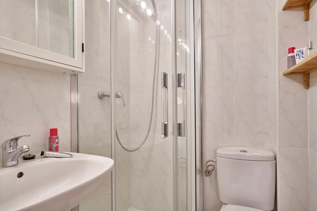 Bebarceloner Sants Apartments - 2 Bedrooms Екстер'єр фото